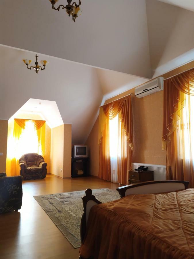 Hotel Tropicana Svitlovods'k Luaran gambar